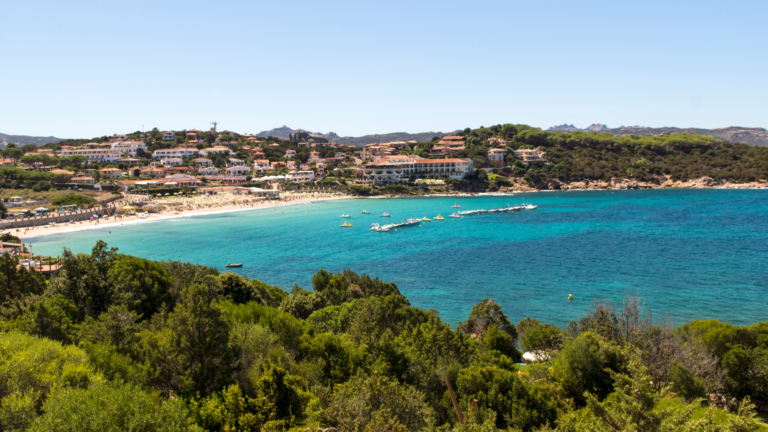 Baja Sardinia: spiagge, cosa vedere e hotel consigliati