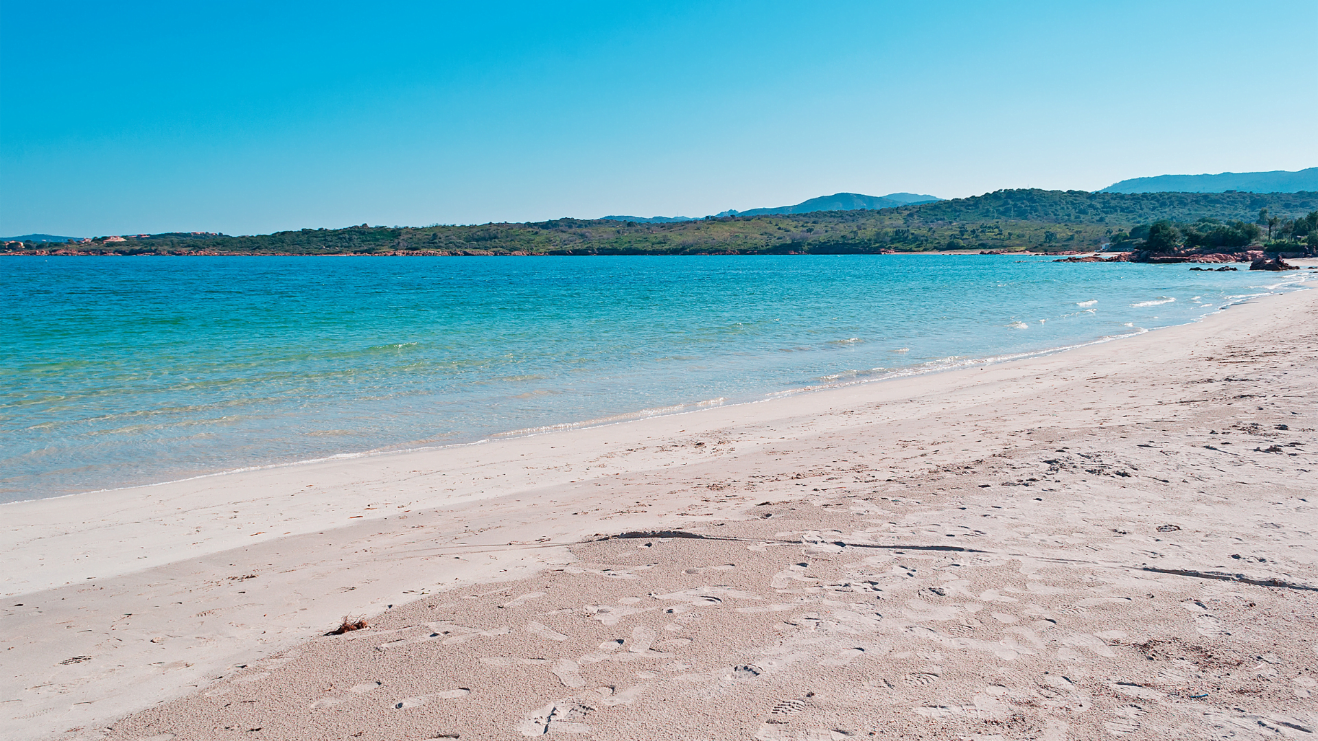 Porto Istana: spiagge, cosa vedere e hotel consigliati 2 svg%3E