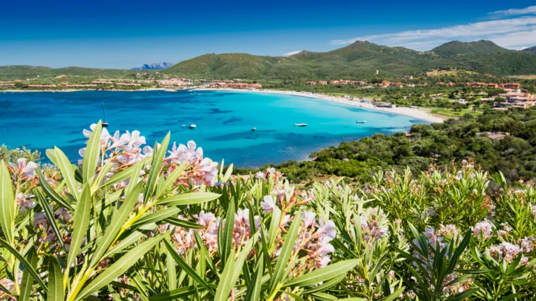 Spiaggia di Marinella, come arrivare e hoteli vicini