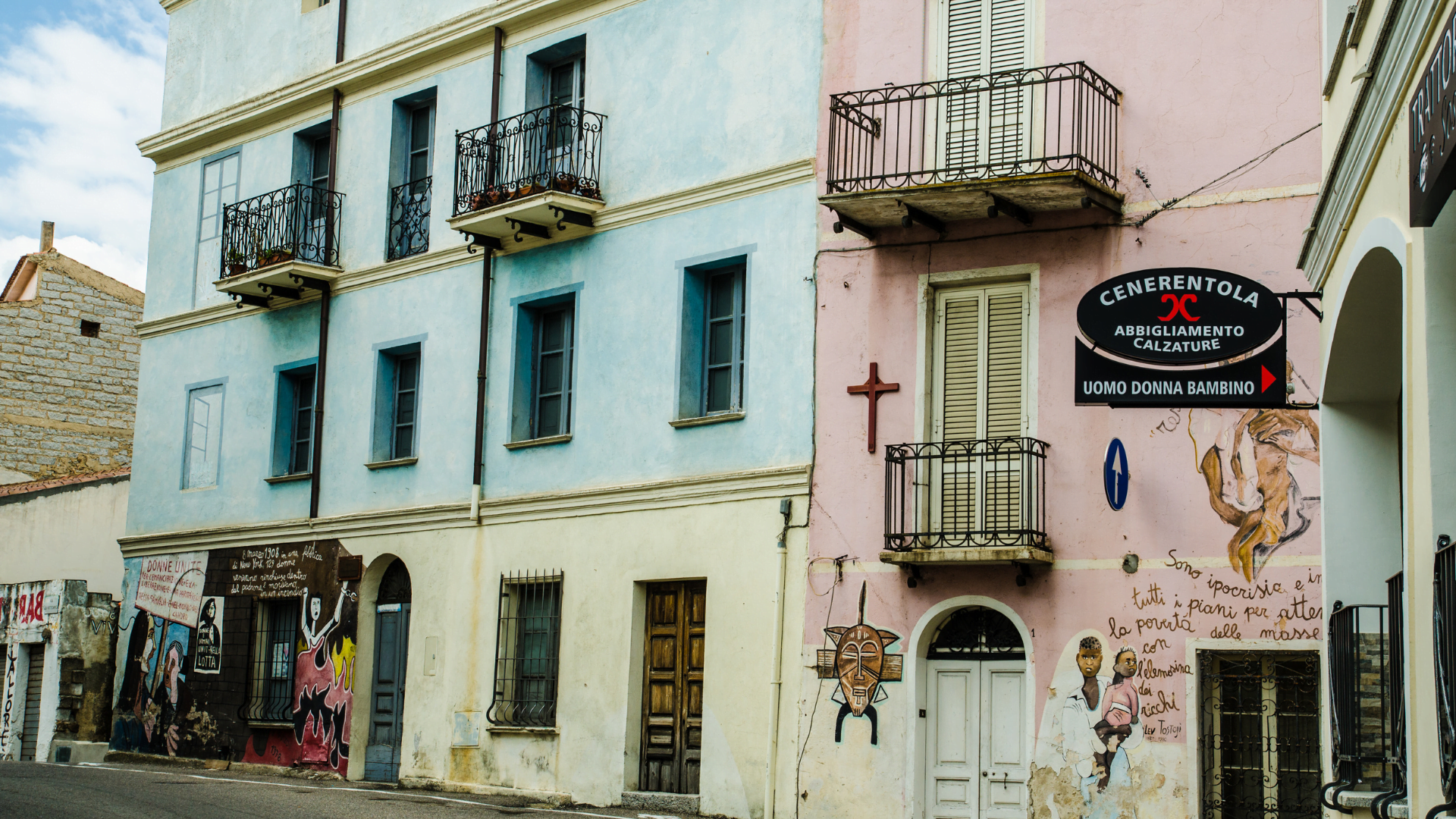 Orgosolo, il paese dei Murales: storia e visita 15 svg%3E