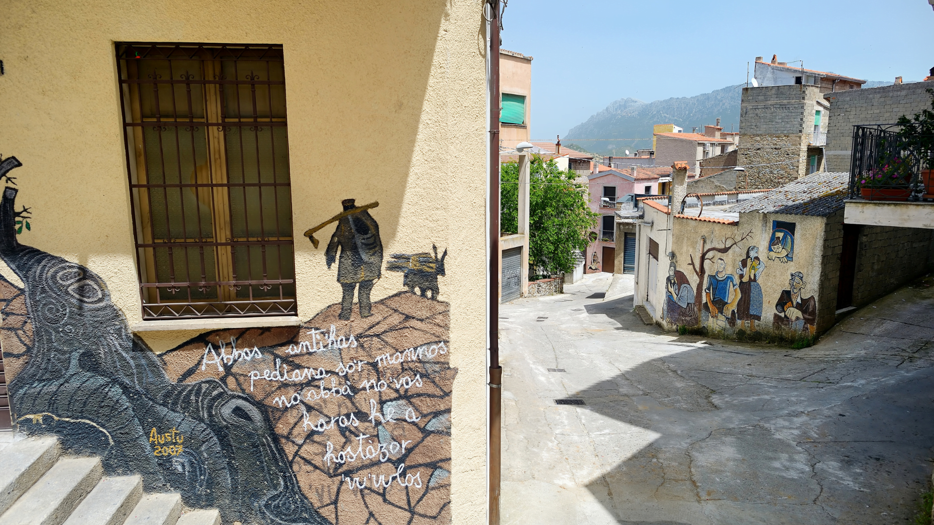 Orgosolo, il paese dei Murales: storia e visita 17 svg%3E
