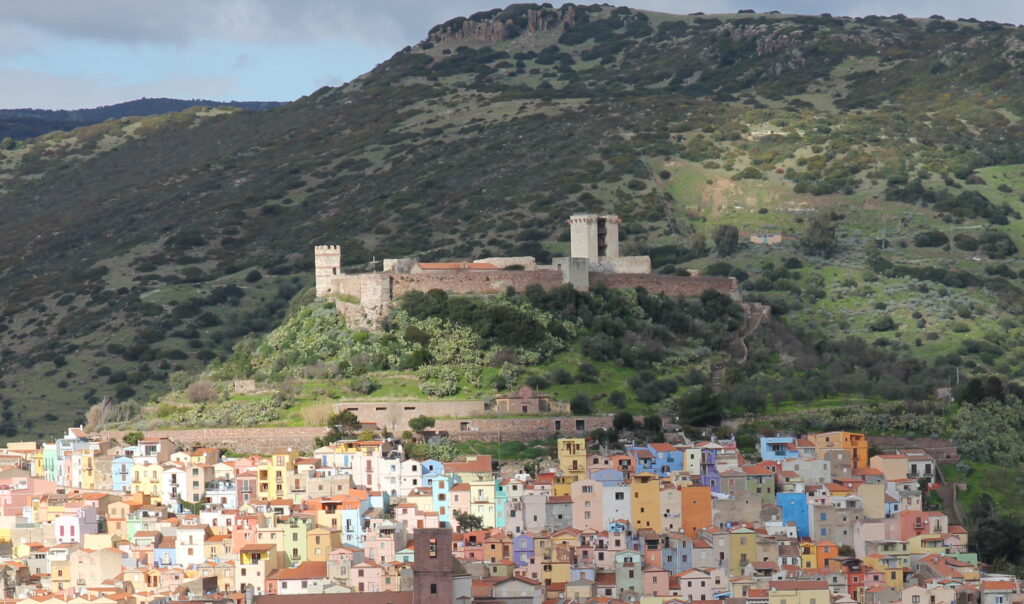 Bosa castello di Serravalle 01