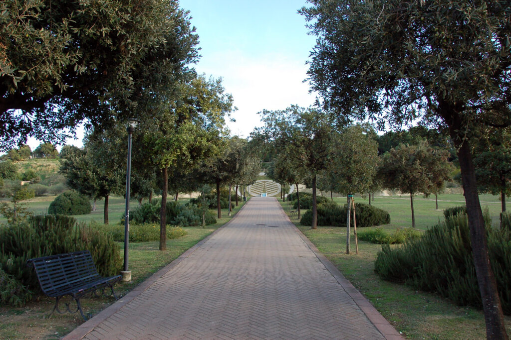 Parco di Monte Claro path